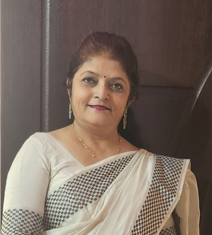 Rtn. Dr Aparna Bhat Kasar 